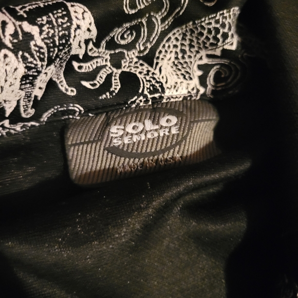 Solo semore dragon button up - Picture 3 of 3